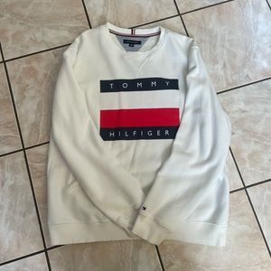Tommy Hilfiger Crew Neck Size: XL